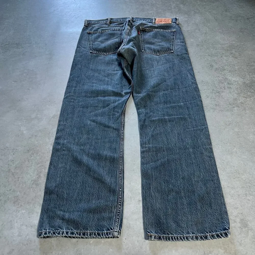 Levi's 514 Relaxed Straight Men's Size 38x32 Blue Loose Denim Jeans